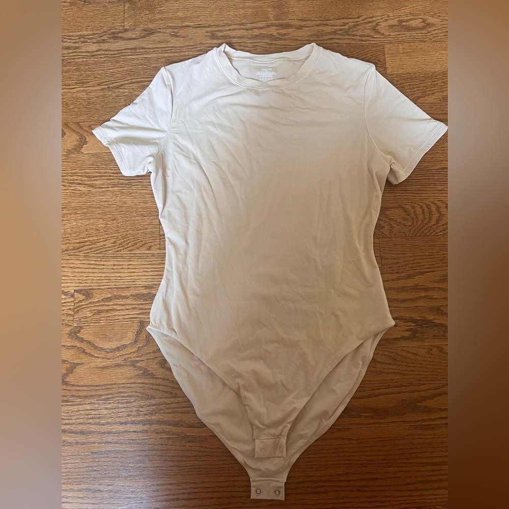 SKIMS T-SHIRT BODYSUIT IN SAND